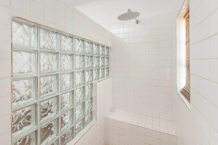 5 Bedroom Property for Sale in Hermanus Western Cape